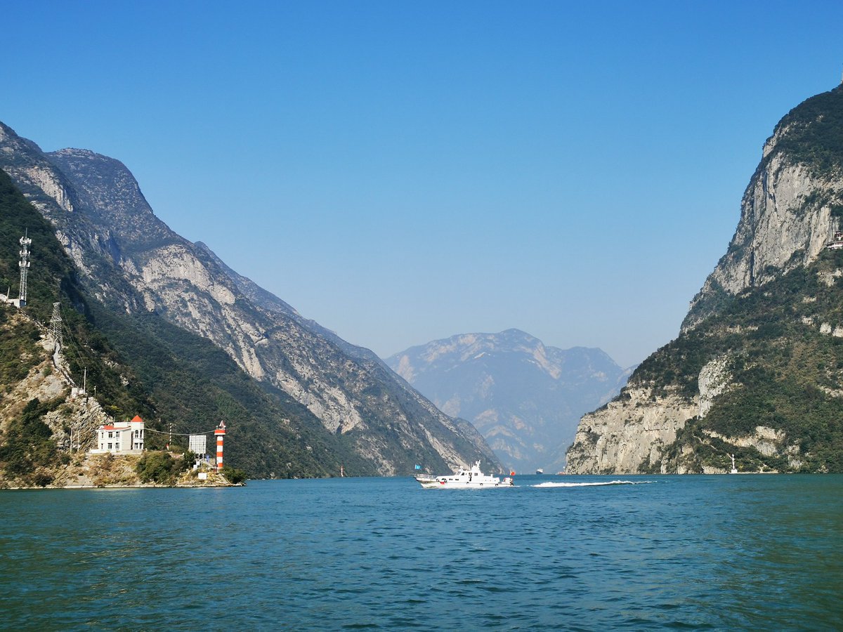 CenturyCruises's tweet photo. How long is the Yangtze River?  #CTTOT

#china #travel #cruise #yangtze #river #luxury #centurycruises https://t.co/BjoBAhC63g