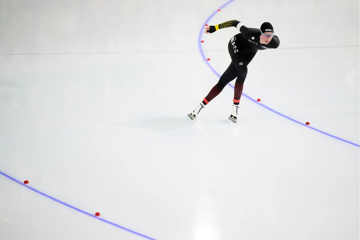 TeamPuurICT_BTZ's tweet photo. NK Afstanden 3000m
7e Esther 4.03.72
16e Gioya 4.14.55
📸@vincentriemersma
#teambdmbtz #BrandsmaDigitaalMeten #BTZ #RixaxVerhuur #Intersell #nkafstanden https://t.co/d0jSOHic3f