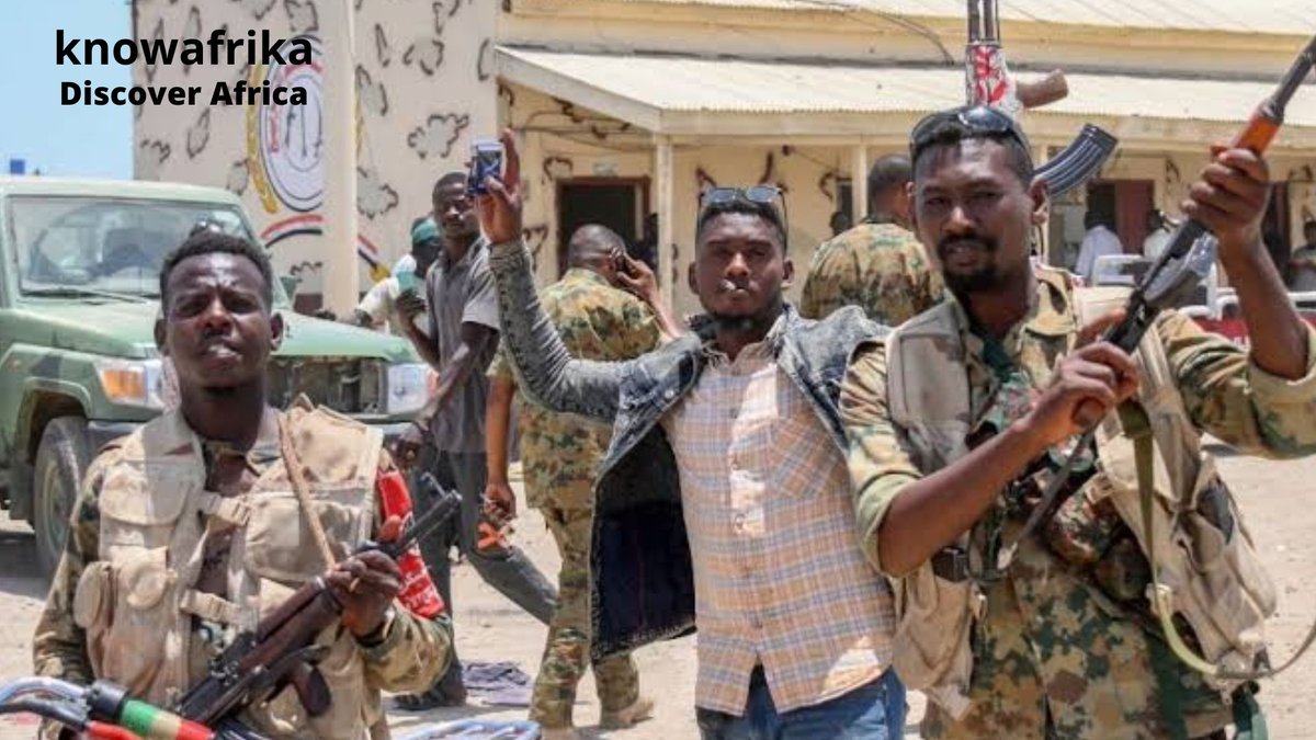AnnaDeMilanese's tweet photo. #BREAKING:
 #Milizen greifen erneut Christen in der #nigerianischen #Plateau-Region an und brennen ihre Häuser nieder. 

 Vorsitzender des Übergangsausschusses von Bokkos, M.Kassah sagt, dass gestern Abend ein Angriff auf eine Gemeinde in Bokkos begonnen habe und dass die Angreifer die Häuser der Menschen niederbrennen würden.
