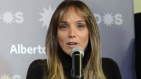 christiansanzok's tweet photo. Luego de que su marido perdió las elecciones, Malena Galmarini parece haber asumido un inquietante rol de "apretadora" de periodistas y tuiteros. 

Tanto en redes sociales como en la Justicia. Con la complicidad silenciosa de Massa. Va hilo... https://t.co/THPWqGZLxu