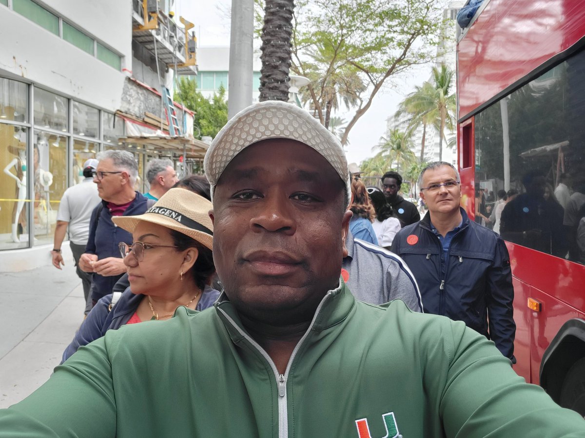 simonateba's tweet photo. If you can't speak Spanish here in Miami Beach, you may not be able to communicate with half the people here. Everything they tell me, I respond, 'Sí, sí.' You also have to check your bills carefully. The other day, my bill was double the price. They changed it after I told them to break it down. I now have to learn Spanish to navigate my way here before I return to DC in a few days and prepare for the information war ahead of the first GOP primaries in Iowa.