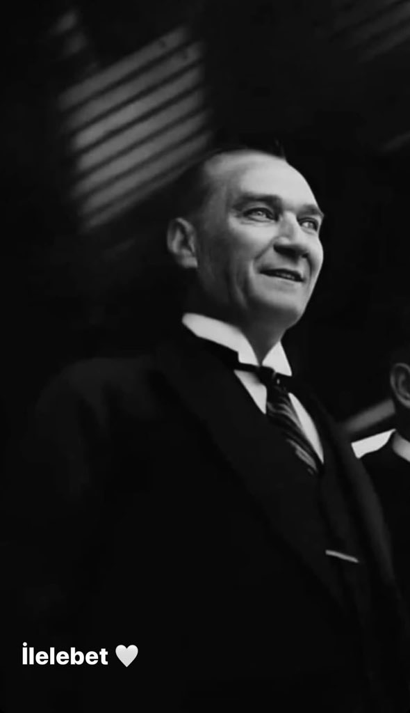 ImenSibel's tweet photo. #Atatürk https://t.co/BQE2ax6QUV