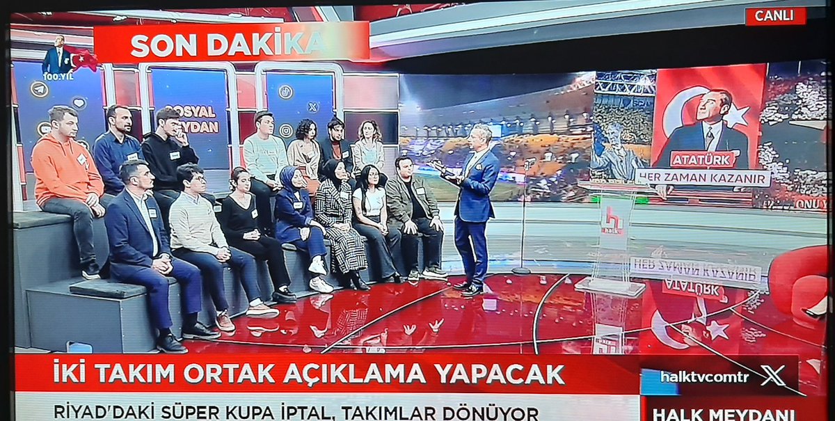 AtalayAkman9's tweet photo. 'ATATÜRK HER ZAMAN KAZANIR'
TRT Spor
#Alikoc
TFF Başkanı https://t.co/I2ft09s7Hw