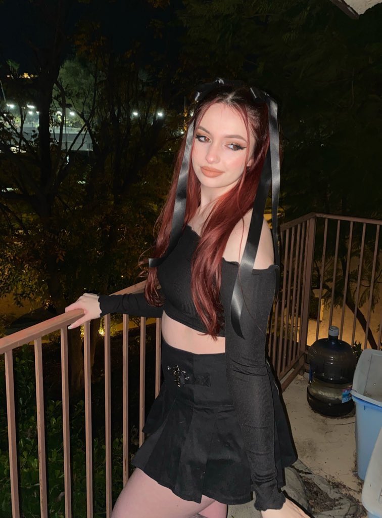 sami 🦇 tweet media