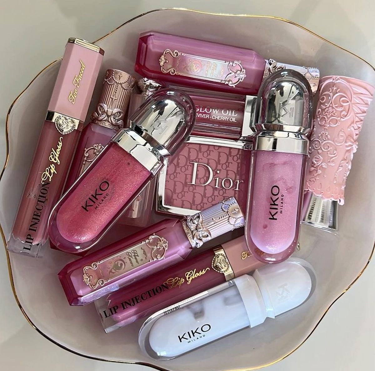 untitledallure's tweet image. i love pink makeup 🩷