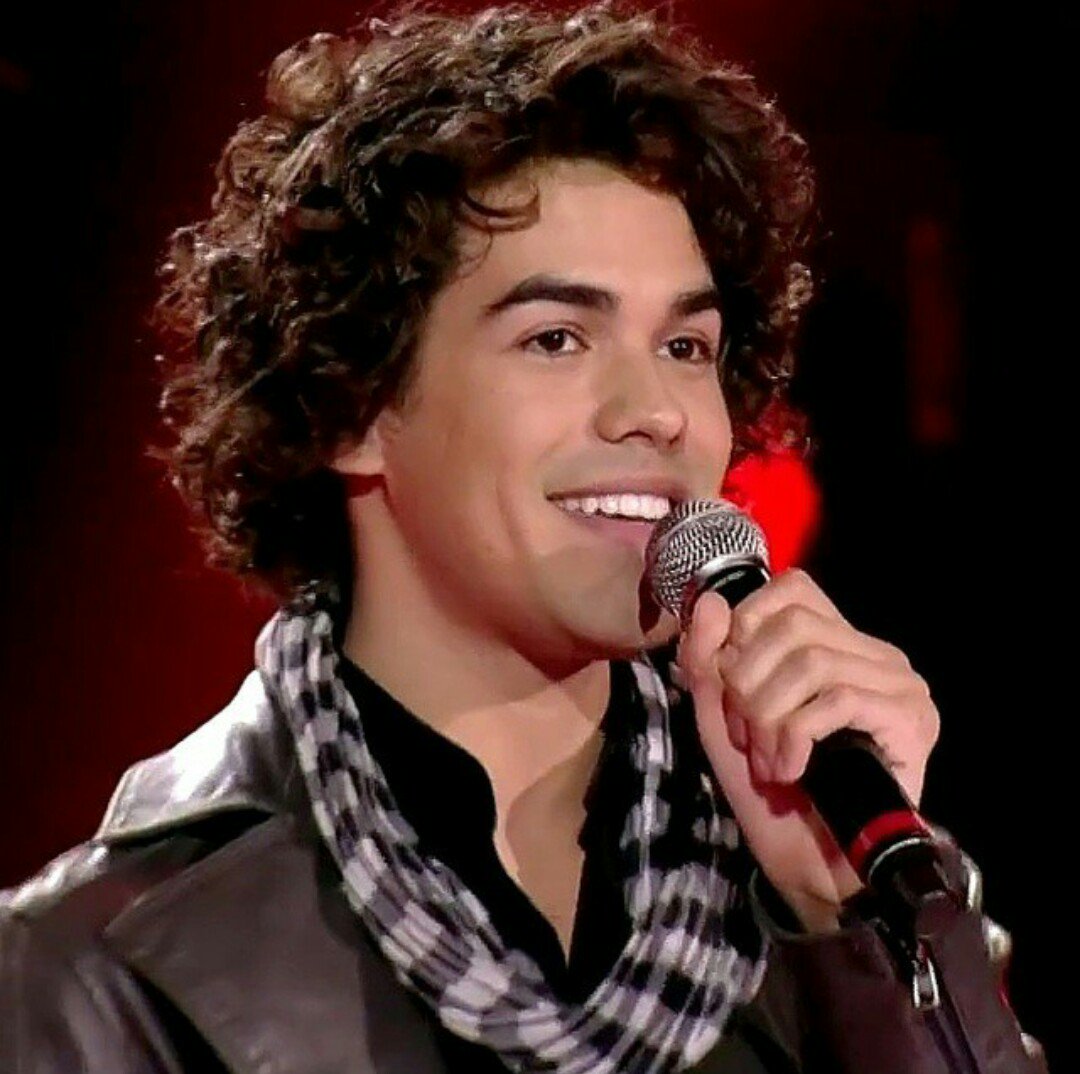 FCSAMALVESTHEP1's tweet photo. @samalvesmusic @TheVoiceBrasil @boninho @ClaudiaLeitte O #TheVoiceBrasil2013 foi para nós o melhor. Você nos mostrou o quanto tem talento. Mericida vitória . #samalves nosso eterno #campeao #samalves #popstar https://t.co/QS8ebxtjKD