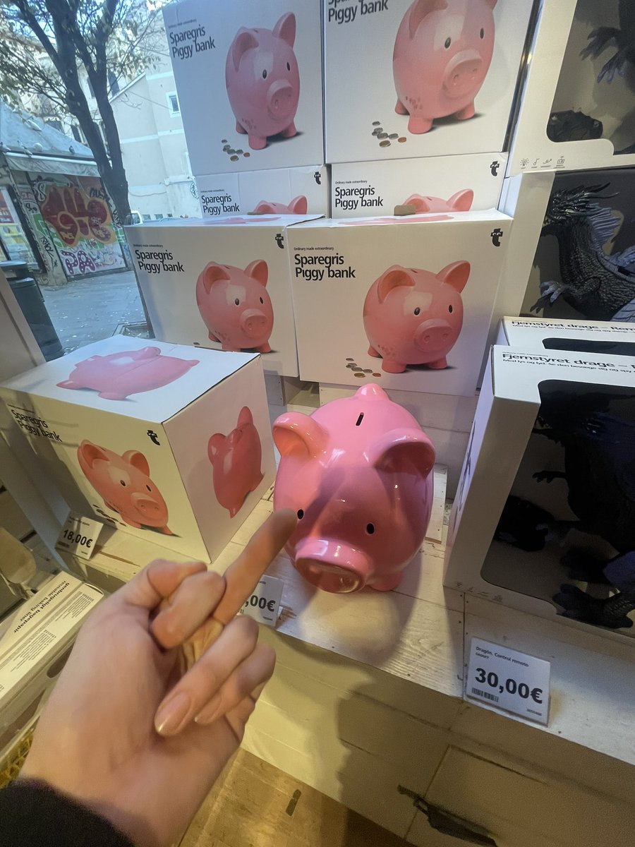 ethan_findom75's tweet photo. Petit voyage financer par une pigeonne de Bruxelles que j’ai loper tout un week-end à Paname + 4000€

Rt et dm si tu veut être ma chatte à Fric 💰🔫🔞 https://t.co/Tqv4wTY8Hq