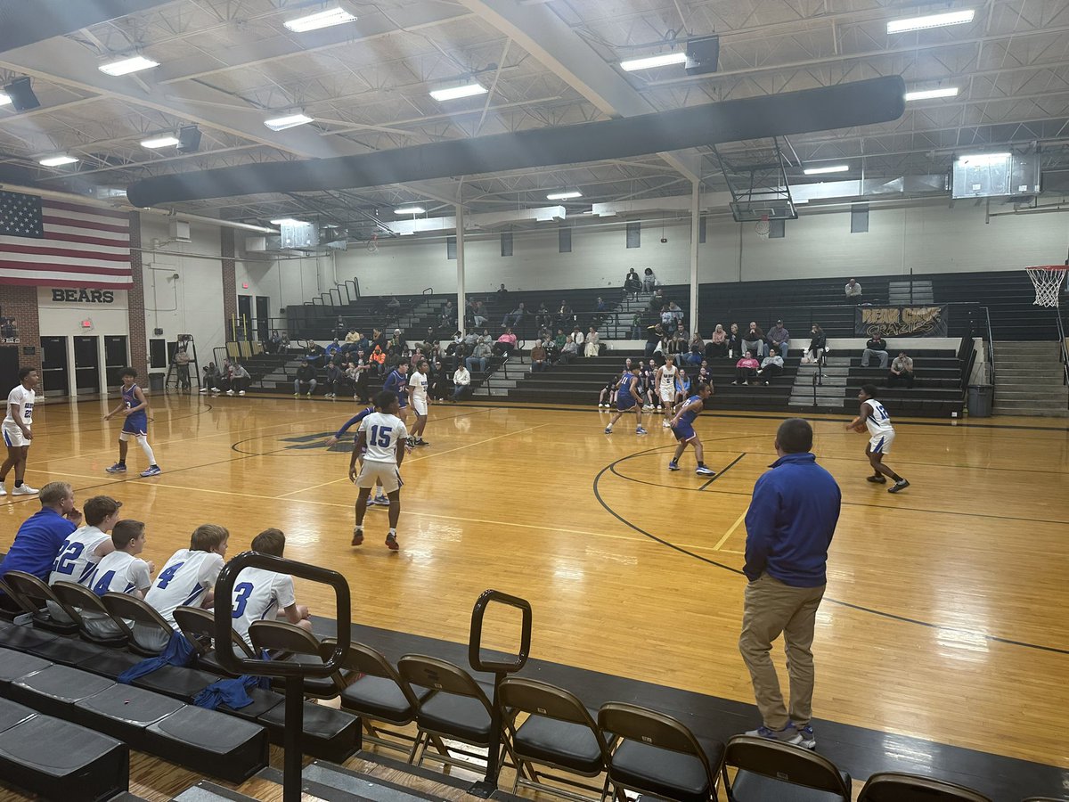 Boys starting out vs Warren in the MJ Christmas tournament