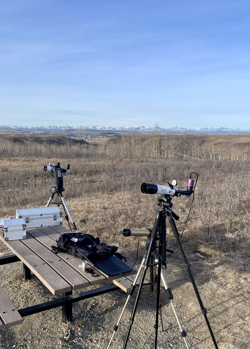 ChrisReesPhD's tweet photo. Solar observing today with @CalgaryRASC and use of their telescope rental program for an additional hydrogen / alpha scope. Bit hazy 🌫️ ☀️ today but stable sun spots including AR3531 clearly visible. Not a bad backdrop / view of the Rockies 🏔️ either. https://t.co/91Cc62A7CQ