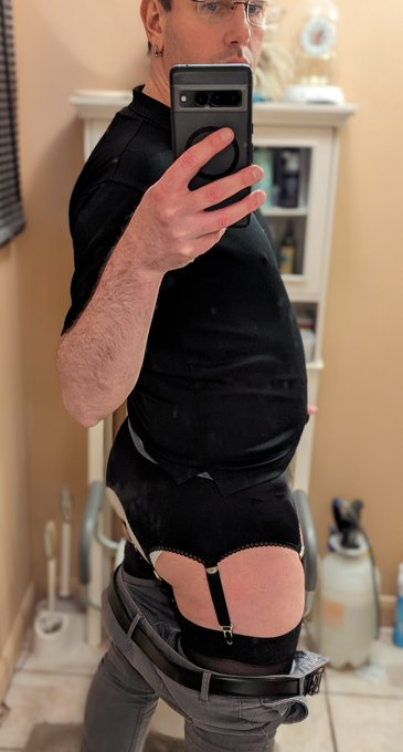 Meanwhile, secretly at work... https://t.co/taPmsZmhPR<a href="/tag/mvsales"class="tags"><span>#mvsales</span></a><a href="/tag/mvgayboys"class="tags"><span>#mvgayboys</span></a>