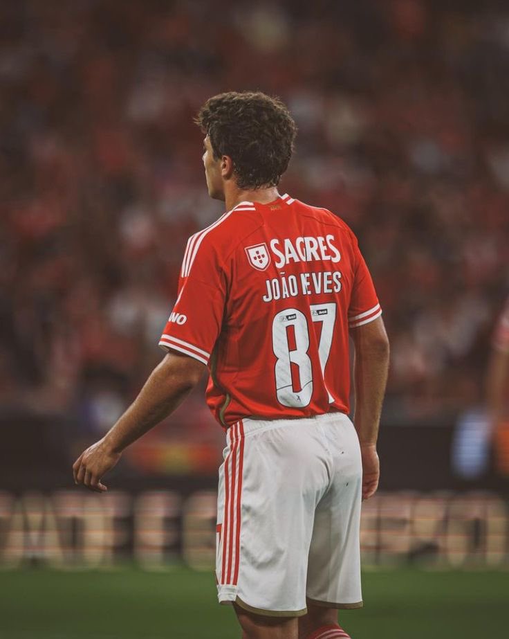 Joga e faz jogar.