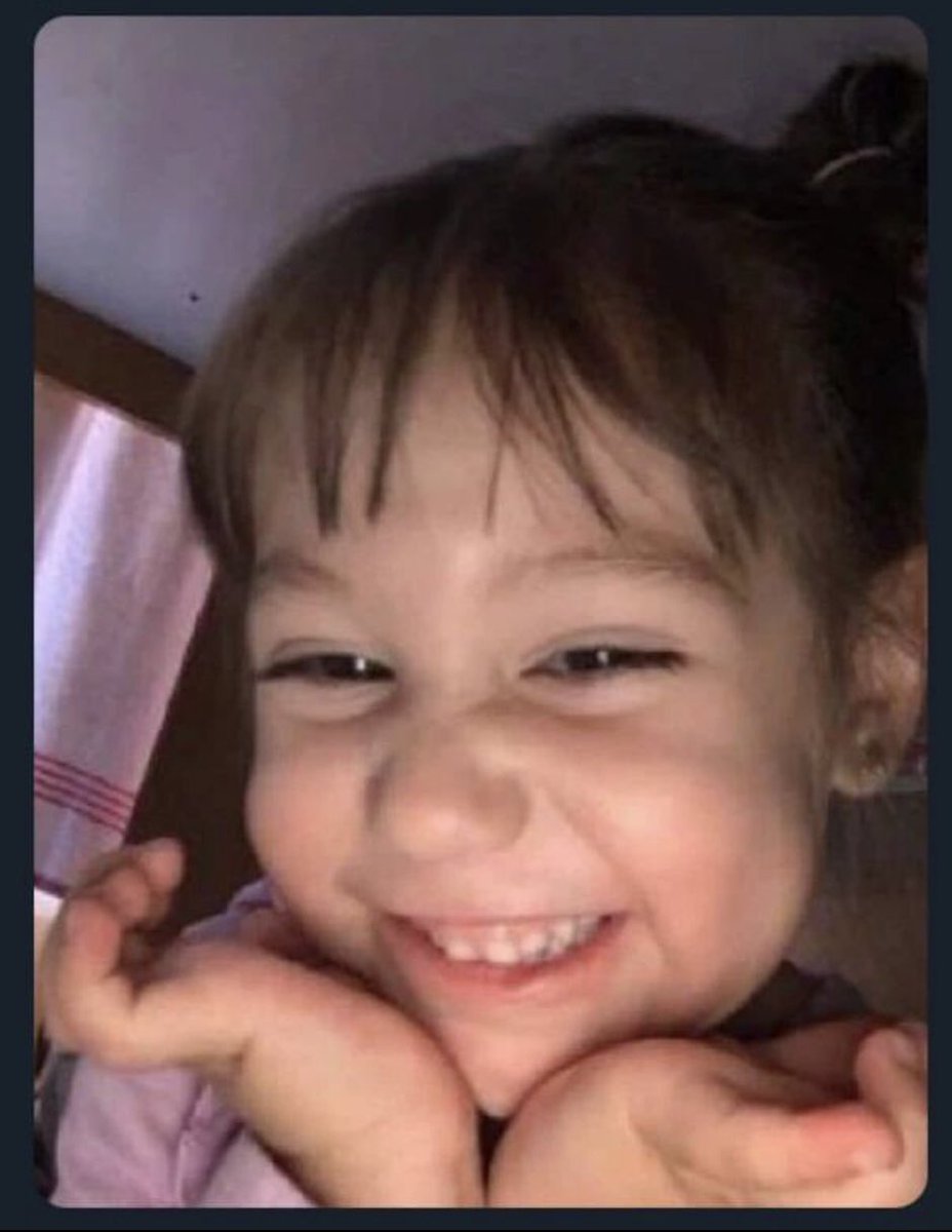 larittayesse's tweet photo. “te veo aunq sean 5mins” https://t.co/zyOipmOxfY