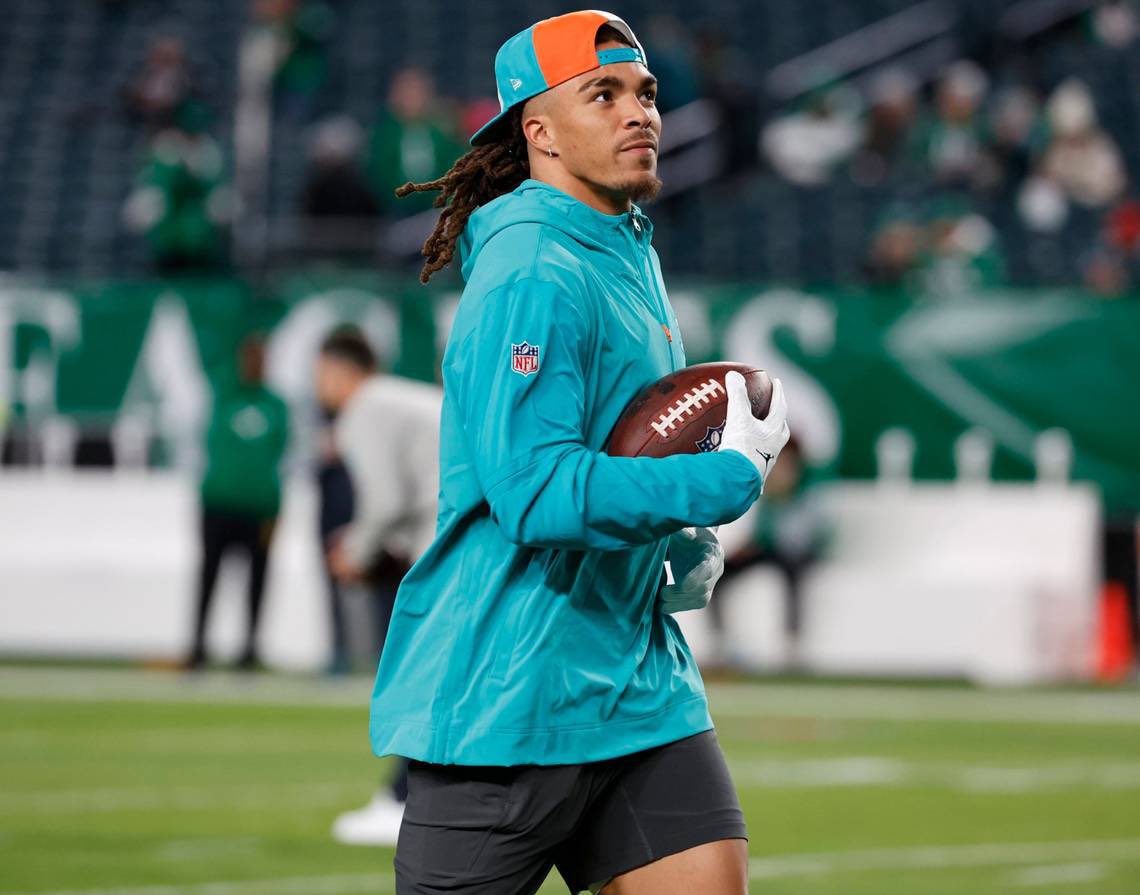 MaryMac954's tweet photo. @OmarKelly I think this is gonna be the breakout game for #Claypool
It's time! #FinsUp https://t.co/Ync4FAiv2n