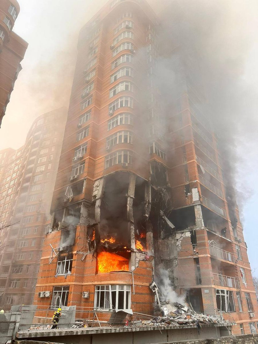 29.12.2023.
Odesa.  A residential building after the arrival of a Russian missile

#russiaisATerroistState #russiaagressor #Ukraine #StandWithUkraine #stoprussia #StopWarInUkraine #WarInUkraine #ukraine2023 #odesa #warukraine