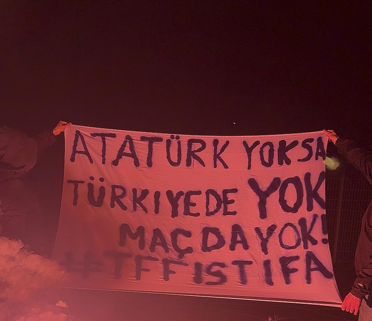 GFBEUROPE's tweet photo. ATATÜRK yoksa 
TÜRKİYE de yok.
Maç da yok! #GFBEUROPE 
#YeterArtıkTFF https://t.co/8wFMeGck7b