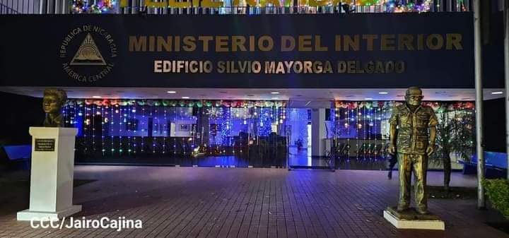 #Nicaragua Así Luce el Ministerio del Interior Edificio 'Silvio Mayorga Delgado', legado de nuestros héroes y mártires.
#NicaraguaPazyBuenaVoluntad
#SomosUNCSM #UniversidadGratuita seguimos #EnDefensaDelFSLN ✌️🔴⚫✊