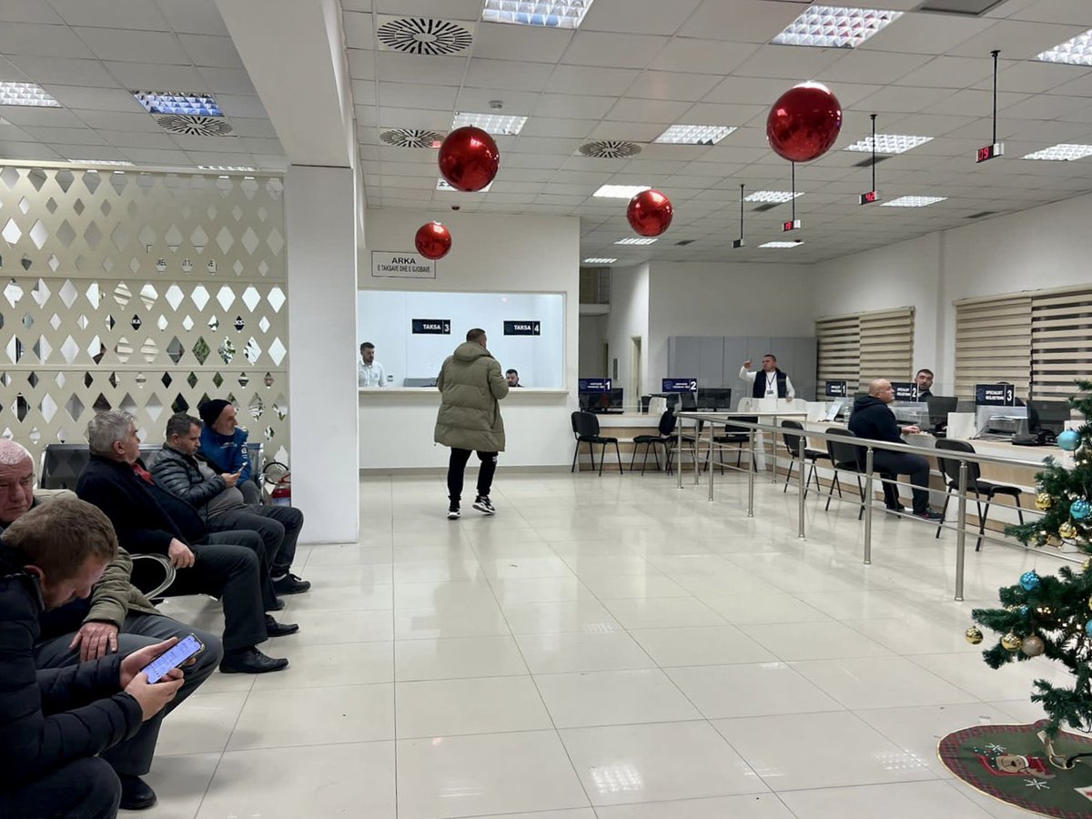 BGonxhja's tweet photo. faturimin dhe praktikat e regjistrimit të mjeteve, por shërbimi u përmbush dhe vijoi normalisht! 😇
ℹ️ Ju rikujtojmë se nesër, datë 30.12.2023 shërbimet mbi detyrimet e mjetit, lejet ndërkombëtare dhe kontrollin teknik, vijojnë rregullisht, 08:00-16:00!
🌐 https://t.co/W9LpnAJsbj https://t.co/INesS0zA9Q