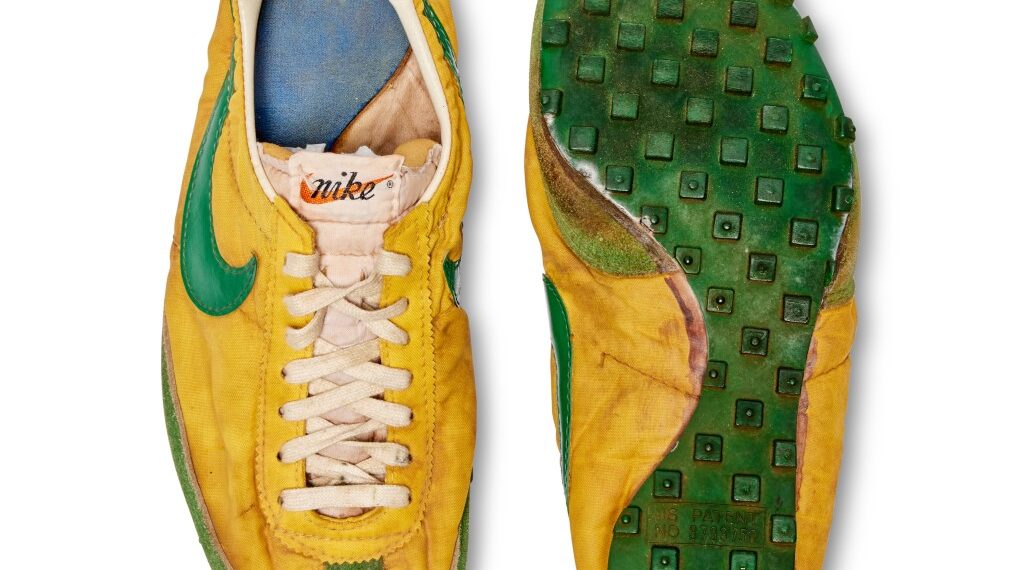 RunBlogRun's tweet photo. How to Appreciate NIKE’s cyclical stump: Ten Deep Thoughts , by Larry Eder, https://t.co/vUhZaXGmsW , #nike, #nikerunning, #runningshoes, #running, #runningretail, #runningfootwear, #trackandfield, #marathon, https://t.co/cIJEtJLQux