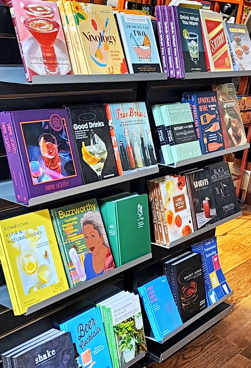 ChicagoBarStore's tweet photo. The New Year stands before us, like a chapter in a book, waiting to be written...We can help write that story, with one of our special cocktail books!  📚 🍸  https://t.co/XJghFRaqJo https://t.co/aDWIbkU8O2
