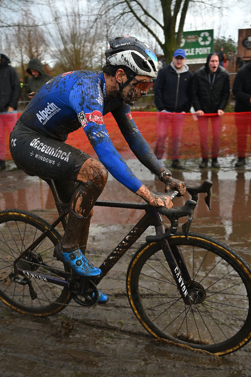 Alpecin-Deceuninck Cycling Team (@alpecindck) on Twitter photo 🥇🥈
A nice one-two punch from <a href="/mathieuvdpoel/">Mathieu Van der Poel</a> & <a href="/GVermeersch/">Gianni Vermeersch</a> in Loenhout today. <a href="/NielsVDPutte/">Niels Vandeputte</a> was our third man in the top ten! Once again, good job guys! 🔥
#alpecindeceuninck 🥇🥈
A nice one-two punch from <a href="/mathieuvdpoel/">Mathieu Van der Poel</a> & <a href="/GVermeersch/">Gianni Vermeersch</a> in Loenhout today. <a href="/NielsVDPutte/">Niels Vandeputte</a> was our third man in the top ten! Once again, good job guys! 🔥
#alpecindeceuninck