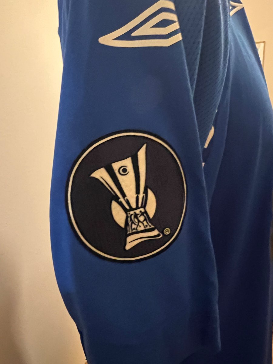 MatchwornStrip's tweet image. How Rangers could do with this man in his pomp in the middle of the park tomorrow. Matchworn @KThomsonAcademy shirt from Rangers superb UEFA cup Quarter Final victory against Sporting Lisbon in 2008