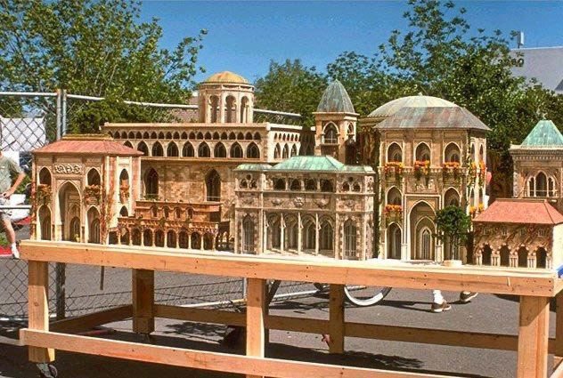 BobaFettANHSE's tweet photo. Naboo up close #specialeffects #miniatureset #behindthescenes🎬 https://t.co/b9jkc4nuYg