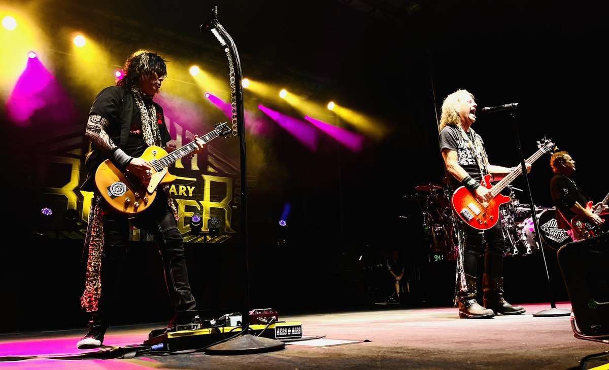 kerikelliaces's tweet photo. “Walk into a room I don't see any doors…
…Hit on all the time but i can't keep the score”
📸: @JJoshtofferson
#comingforyou #atbpo #nightranger #kerikelli #AcesAndAles https://t.co/CmxEKOsr23