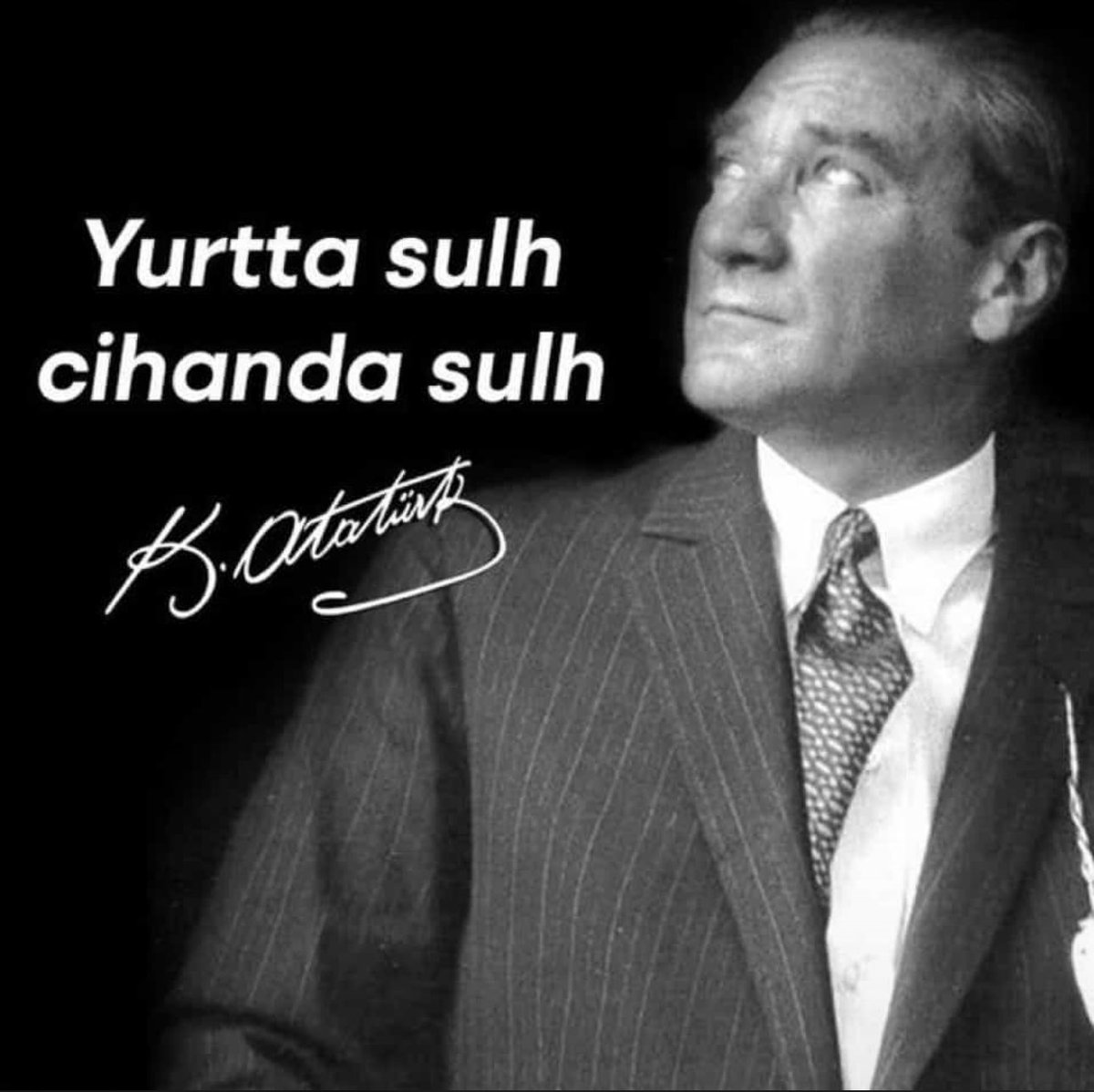 AhmetGolleroglu's tweet photo. 🇹🇷YURT DA SULH CİHANDA SULH🇹🇷
#tffistifa #Galatasaray #Fenerbahçe # Atatürk https://t.co/fnwHZysrWB