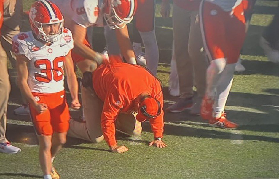 GCivYutWEAAlyXV?format=jpg&name=medium