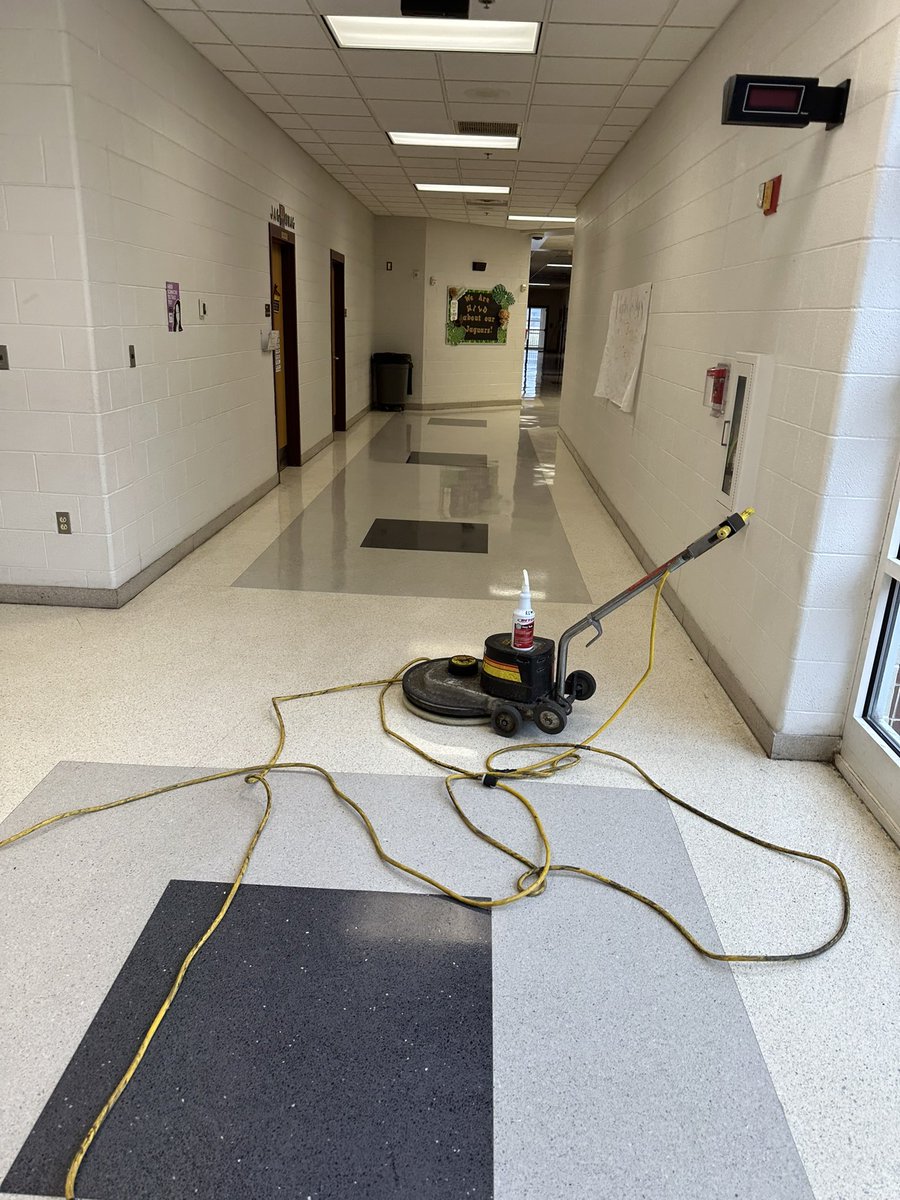 Happy Friday all!! Wanted to shout out RCMS 🐆 and all the schools that have put in the extra work during the break to get there floors and school touched up for another great mid year! @mdollarhite1