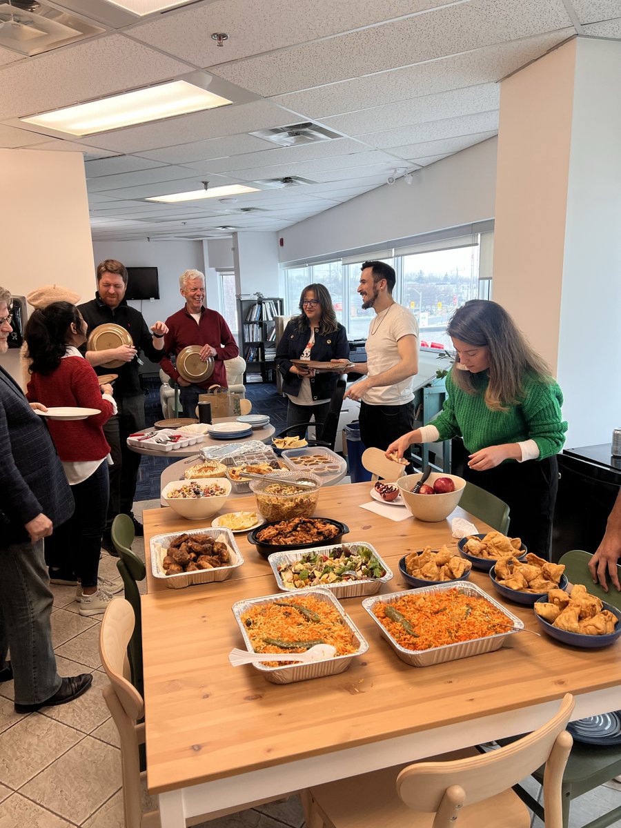 miconceptdesign's tweet photo. Feasting our way into the new year: A potluck lunch at the office! Cheers to shared meals, shared memories, and the promise of a flavorful year ahead. 🎉🍲   

#potluckparty #goodbye2023 #cheerstonewbeginnings https://t.co/mXF6Q6WQgO
