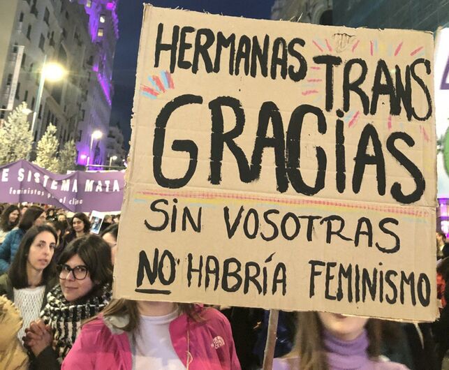 CarlaEValero00's tweet photo. Los poderes públicos tenemos la obligación de cumplir y hacer cumplir los derechos humanos. 

En el @InstMujeres deben tener cabida todas las mujeres, negar la existencia de las #mujerestrans es incompatible con ostentar un cargo público y denominarse feminista.

Ni un paso atrás https://t.co/Bn1qOBUa44