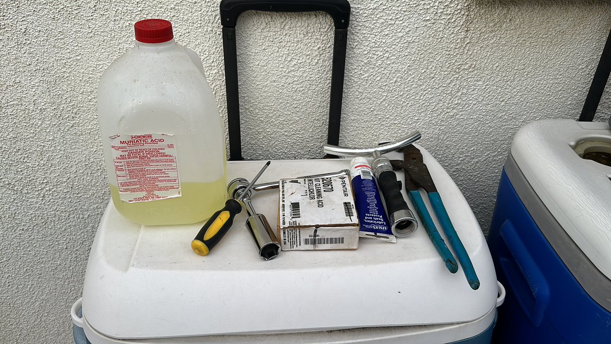 drodenbo's tweet photo. I wonder what’s on my honey-do list today … https://t.co/ZtN9qU24EU