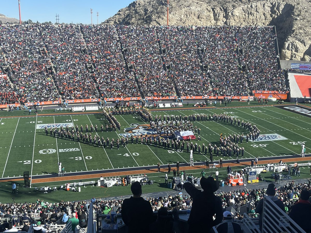 Notre Dame leading Oregon State in the <a href="/TonyTheTigerSB/">Tony The Tiger Sun Bowl</a> 14-0 deep in the heart of Texas