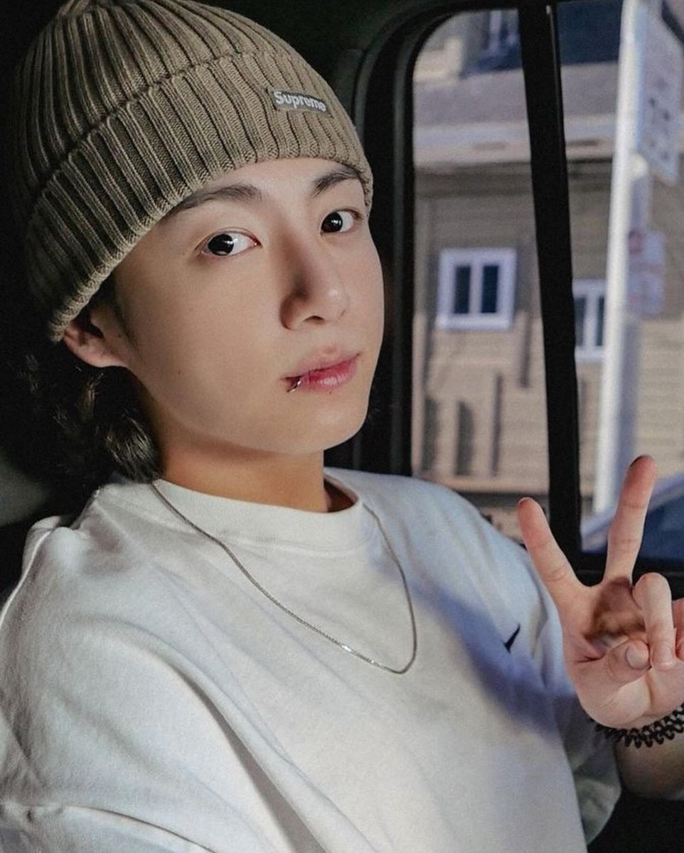 FaduEsta's tweet photo. #RespectforJungkook
Peace https://t.co/EuJyidmnPS