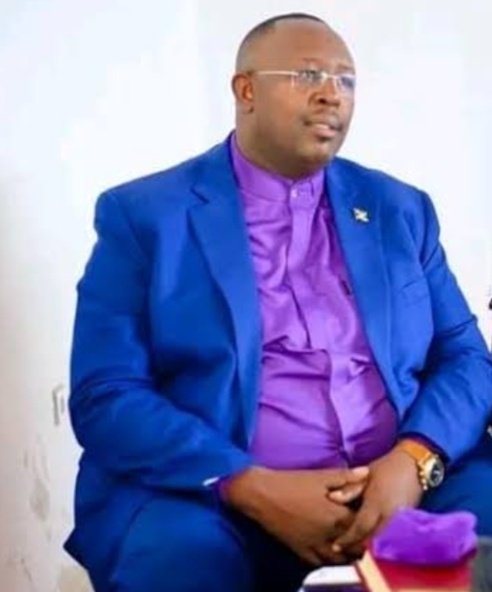 KUF_ASBL's tweet photo. #Burundi @OnatourB
Ubunyonyezi canke ubusuma?
Ubutunzi bwa #ONATOUR bwifashe gute?
Ubutunzi bw'iryo hinguriro bugeze ah'umwansi ashaka.Umuyobozi w'iryo hinguriro Isidore MBAYAHAGA avugwa mu bunyonyezi budasanzwe.
Ejo tuzobashikiriza amatohoza tumaze imisi dukora muri #ONATOUR https://t.co/8f2TtRopm2