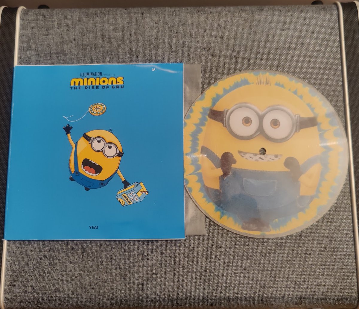 interobangstore's tweet photo. Just dropped the ultimate custom 7" picture disc record: Yeat x Minions - The Rise of Gru: Rich Minion. 📀 
#YeatXMinions #RichMinion #SpinTheRecord   #BananaBeats 
 #SpinTheRecord  #PictureDisc  #Collectible #MinionsRise #RecordCollector #BananaBeats #lathecut #record #custom https://t.co/yQJKLHnXHT