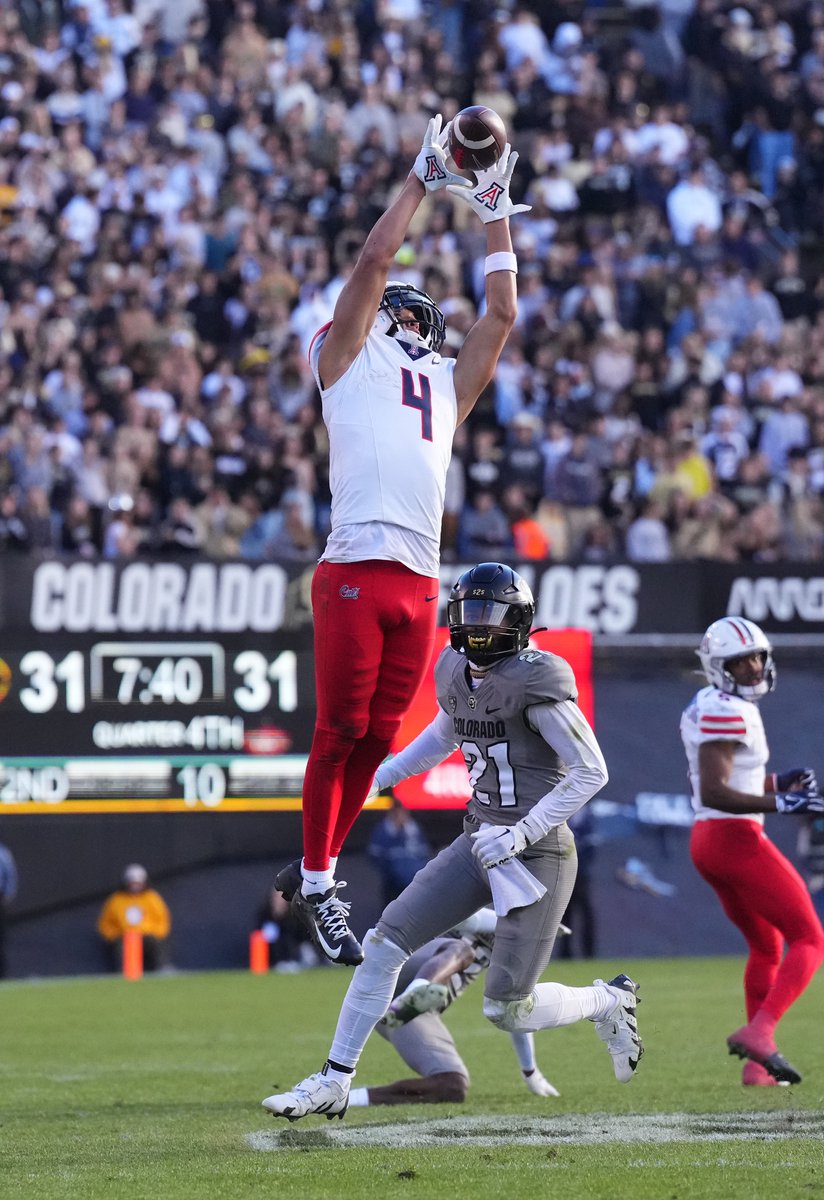Arizona Wildcats sophomore Tetairoa McMillan: ➡️90 catches for 1,402 yards in 2023 (20 yards shy of school record, Dennis Northcutt) ➡️Finished with four consecutive 100-yard games (38 catches, 649 yards, 3 TDs) ➡️Needs 1,248 yards to set UA career record (3,351, Bobby Wade)