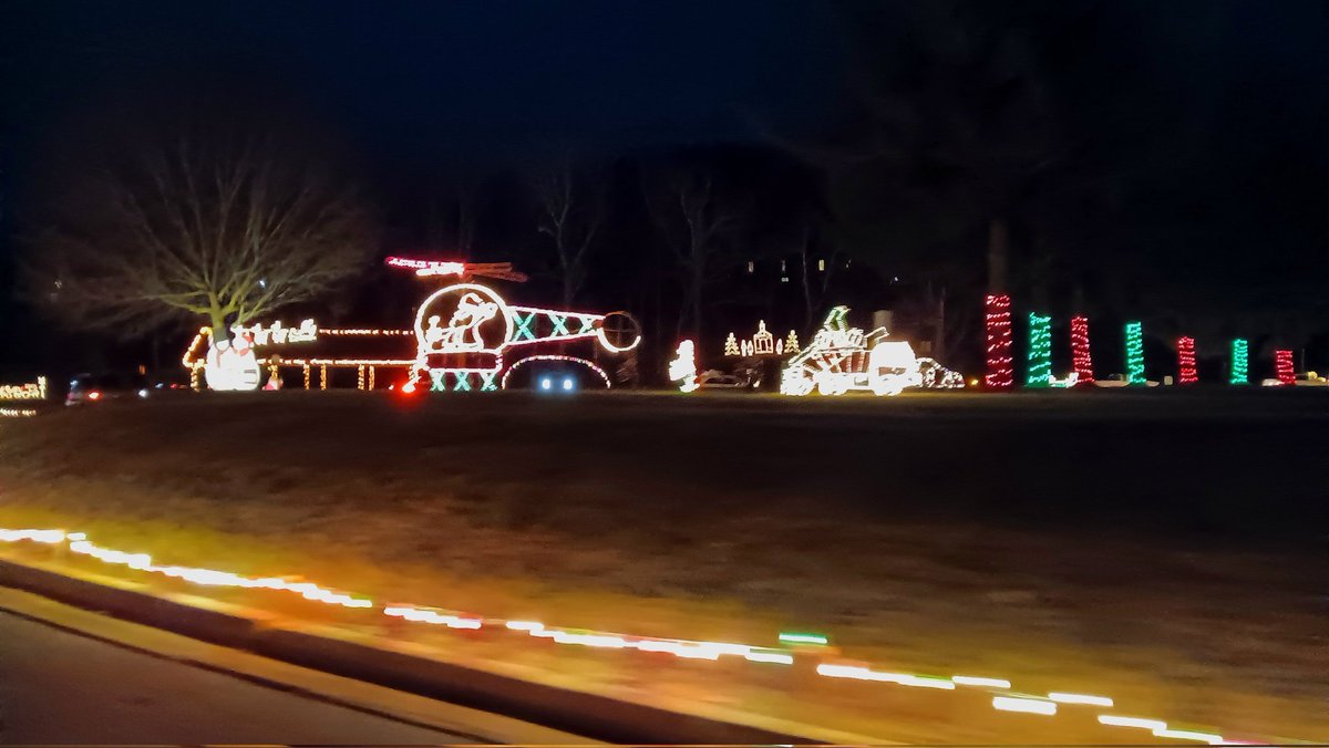 Christmas in the Park display...

#dortmundthorror #Friday #FridayVibes #weekend #photooftheday #photography #picoftheday #Christmas #Christmas2023 #christmaslights #TisTheSeason #holiday #holidayseason #holidays #lights #christmasdecor #Christmasdecorations #night #dark