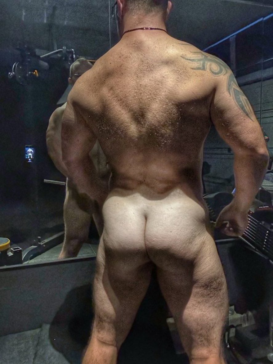 hotchestnyc's tweet photo. Hot daddy ass #dilfass #bottomdilf #dilf https://t.co/Zencn4HgVZ