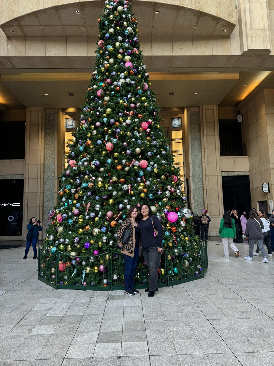 kxibrownie14's tweet photo. Spontaneous road trip…Hollywood! Disneyland tomorrow! 🥂💖✨ #bestieroadtrip #hollywood #flashdance #winterbreakfun https://t.co/jOrhU68r6T