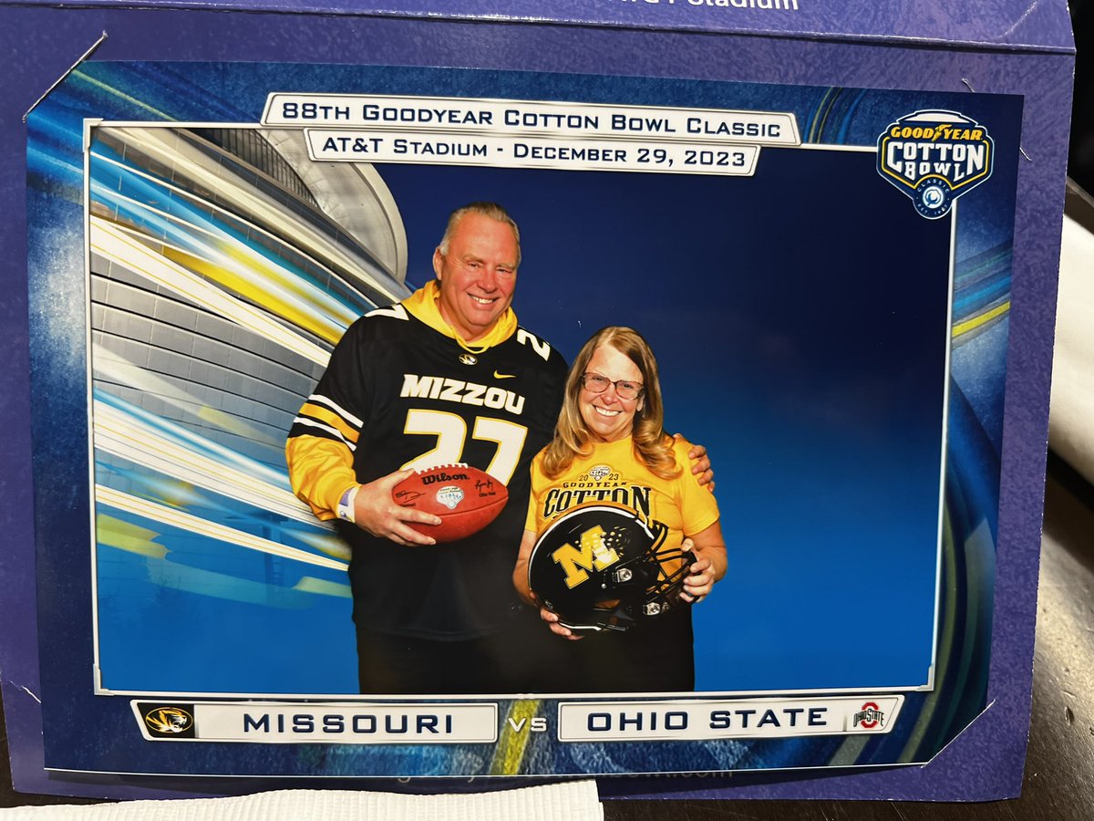 Jolene Patterson (@jolenespatter) on Twitter photo Cotton Bowl #LikeNoOther Cotton Bowl #LikeNoOther