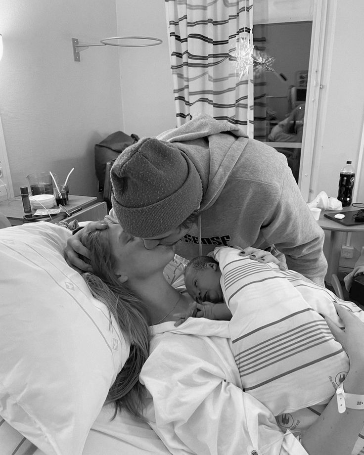 __Ginobboy's tweet photo. Les presento a Celeste Monroe Desousa, nuestra hermosa hija. https://t.co/6bE64y7724