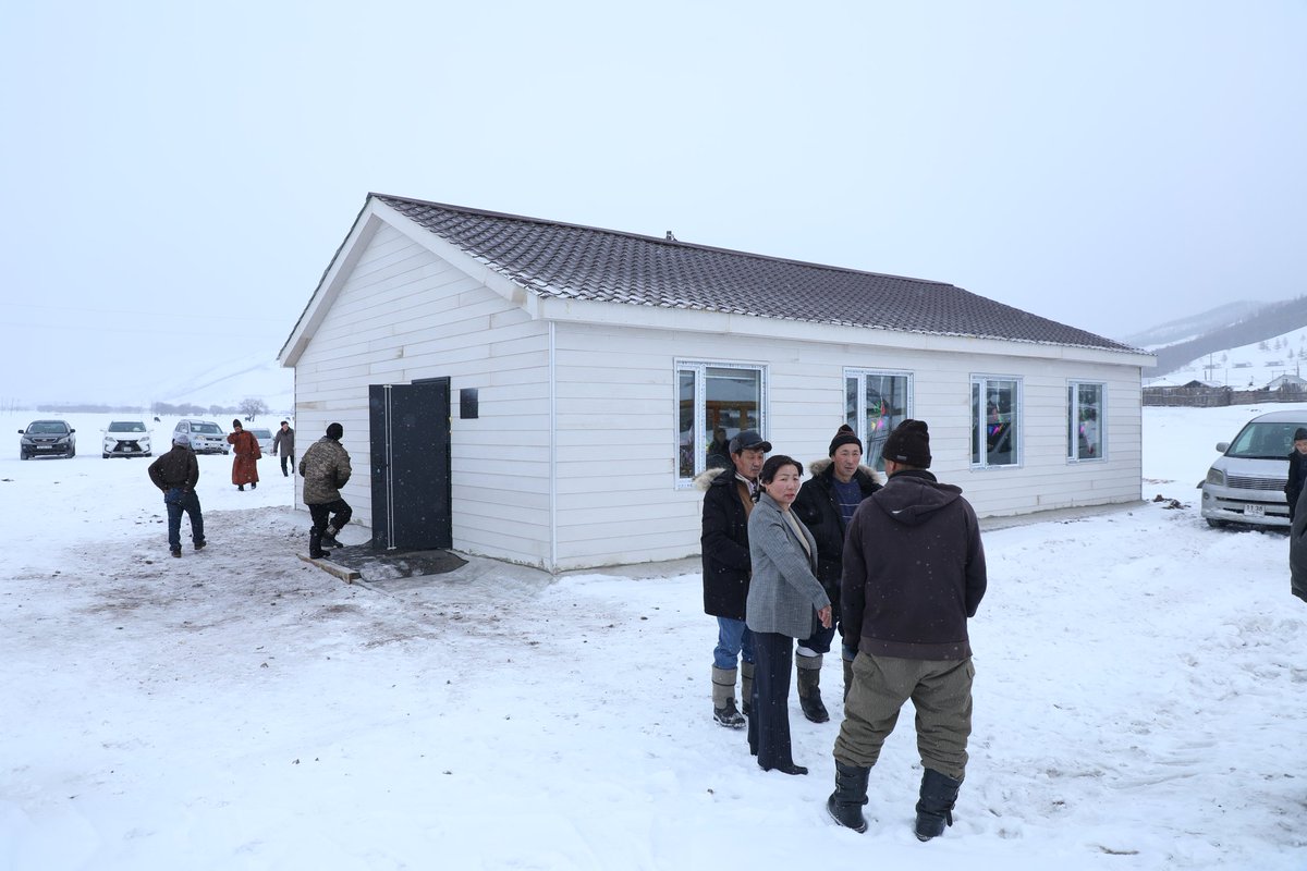 Шинэ оны босгон дээр Баянзүрх дүүргийн 33-р хороонд "ДЭМЖЬЕ" санаачилгын хүрээнд хэсгийн байр баригдаж ашиглалтад орлоо. Ингэснээр Гачуурт, Шар хоолойн иргэдэд төрийн үйлчилгээ ойртож, соёл урлаг, хурал уулзалт хийх боломж бүрдлээ.