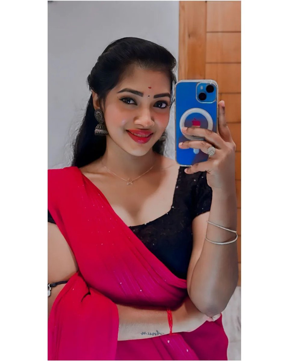 Deepika143_'s tweet photo. #Tamil #tamilponnu #TamilGirl 🥰 https://t.co/wn64RF6CCt