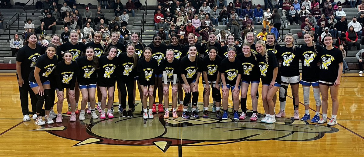Tonight was about more than just basketball. It was about 2 teams coming together. The @rolla_bulldogs presented The Totta Family with $1200 that was raised throughout the tourney to help support them through Anna’s journey.