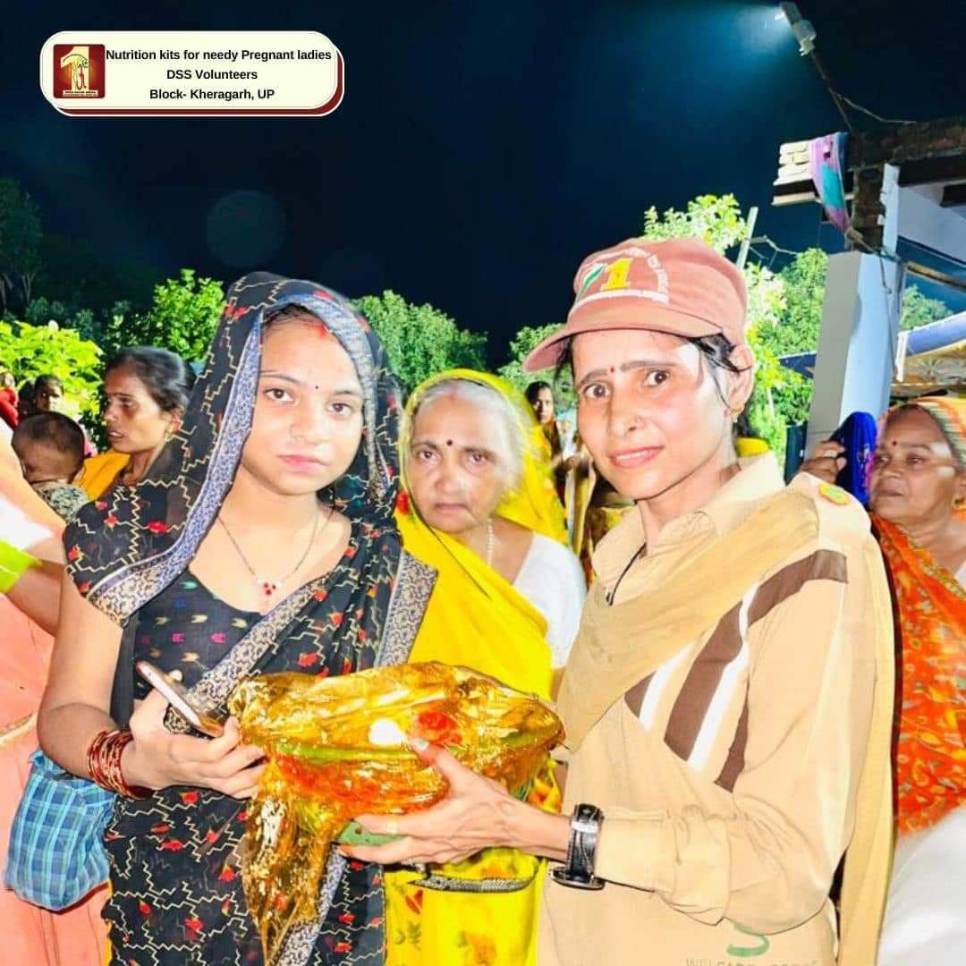 simrans41097569's tweet photo. A healthy and nutritious diet is essential for a mother during pregnency. 
But most of women can't afford it which cause health issues. As per the guidance of राम रहीम Dera Sacha Sauda provide them healthy food and medical facilities.  #RespectMotherhood https://t.co/RLgFJ8nDl0