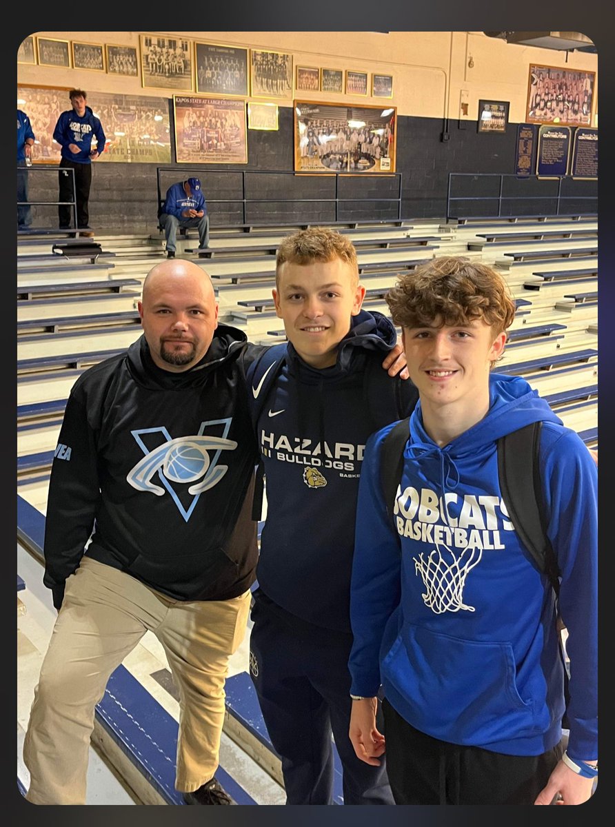 Coach_CPittman's tweet photo. Blessed to be able coach these two!! Canβt wait for the spring @Real_CP1 and @DaultonCombs !π
@CKYVISION #V3F6 https://t.co/CVEv0qmNZb