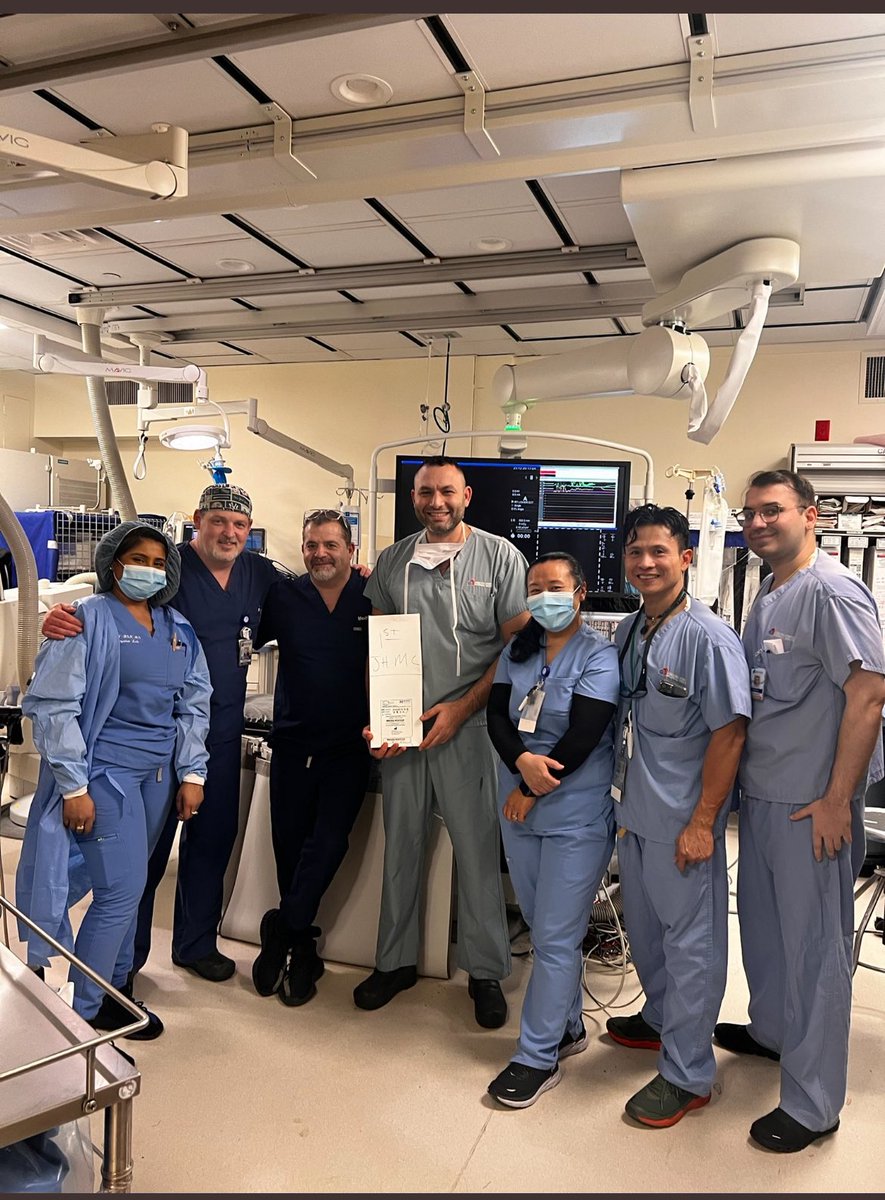 Proud to say that we did the first percutaneous AV fistula at Jamaica Hospital , first in Queens, NY . Great team! 
Happy that we are bringing new technology to our patients 
<a href="/JamaicaHospital/">Jamaica Hospital</a> <a href="/FrankSokolovic/">Frank Sokolovic RPA</a>
