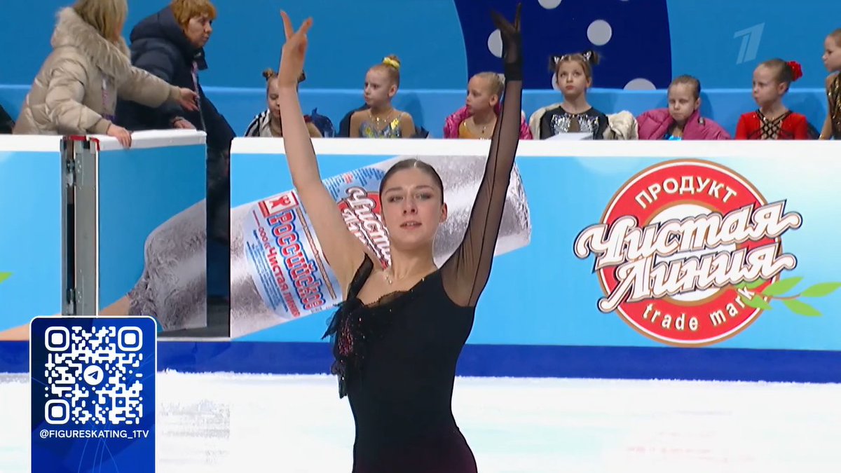 jimmbboe's tweet photo. ANNA!! ❤️❤️#AnnaFrolova #figureskating ❤️⛸️ https://t.co/ygnuygeC3Q